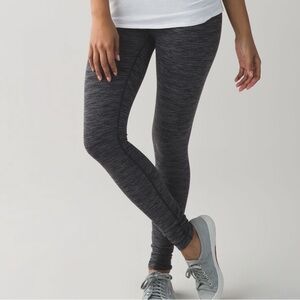 Lululemon Wunder Under Pant (Hi-Rise)
Diamond Jacquard Space Dye Black Slate 6